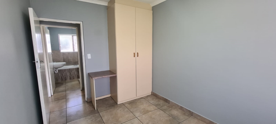 4 Bedroom Property for Sale in Fraaiuitsig Western Cape